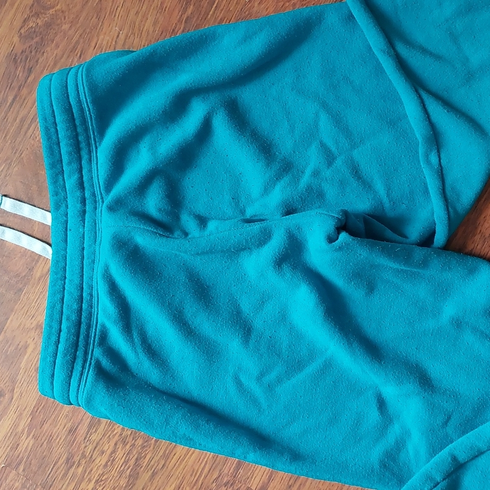 Sweats - Picture 6 of 7